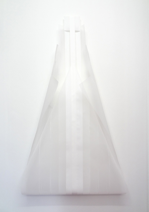 Ingrid Kæseler 'Performed Lines' 2015 'Chromatic White #1' akryl på gaze 140 x 80 cm